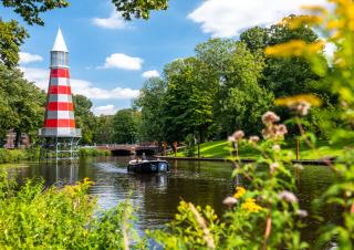 Bootje varen op de singel van Breda